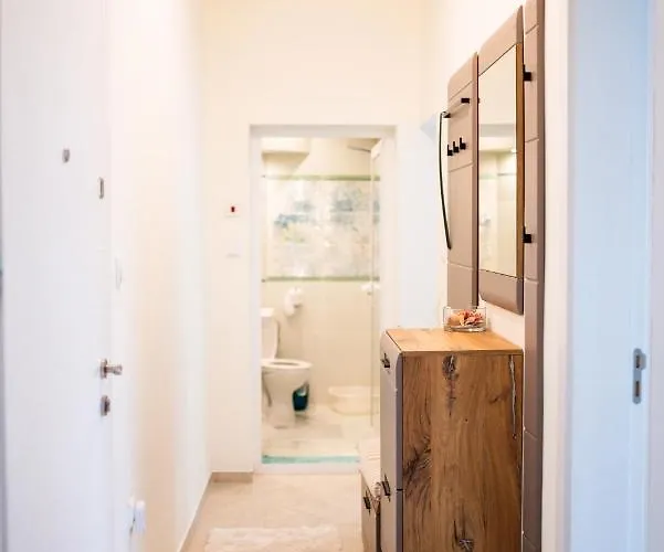 A&k Cozy Art 2 * Varna